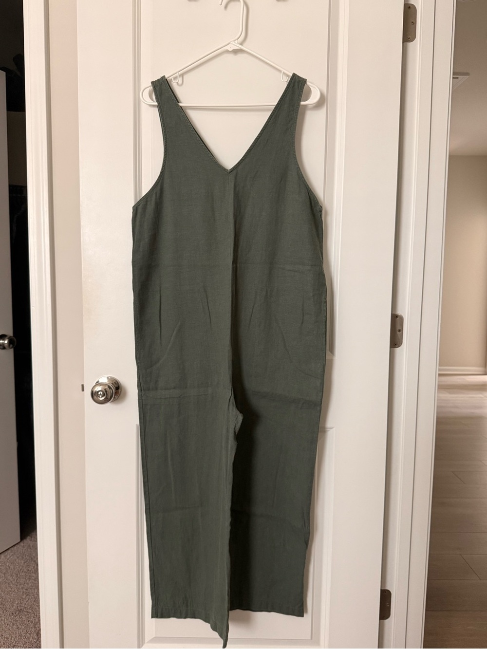 Universal Thread Olive Green V-Neck Sleeveless Jumpsuit